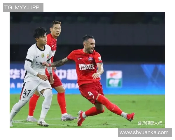 中超球员表现亮眼引关注 新一轮联赛精彩对决激烈展开 中超球员表现亮眼引关注 新一轮联赛精彩对决激烈展开